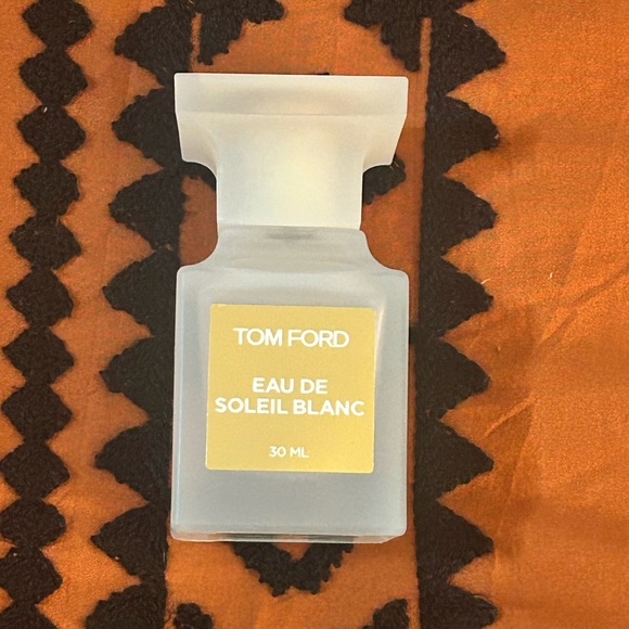 Tom Ford Eau de Soleil Blanc Fragrance with Gold Label - Picture 2 of 4